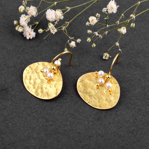 Pendientes Huggie de Plata de Ley 925, Prehnita chapada en oro y bisel de amatista verde, pendientes hidráulicos, elegante Idea de regalo de moda - Product Image 1