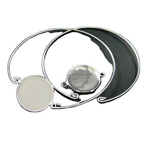 Ensemble de bracelets tendance en perles plaqué or réglable avec couronne pour homme F172 B, logo et emballage personnalisés - Product Image 1