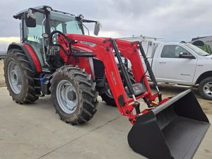 Tracteur agricole 4x4 Massey Ferguson 5M.145 150 CV avec roulement, modèle 2024 - Product Image 6