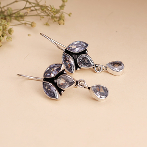 Pendientes de Gancho con Circonita y Plata Antigua Oxidada para Mujer |   Pendientes Colgantes Estilo Boho Indio |   Joyería Étnica, Regalo para Ella - Product Image 3