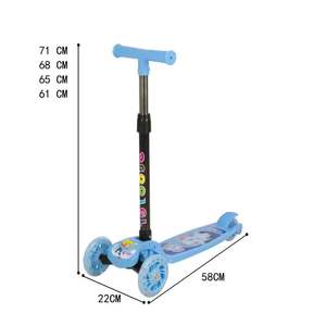 Trottinette pliable légère à 3 roues pour enfants et tout-petits avec mécanisme de direction inclinable et hauteur réglable - Product Image 4