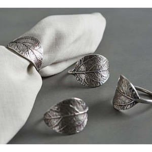 Anillo con diseño de hojas con acabado dorado en relieve, accesorios decorativos para vajilla, servilletas - Product Image 3