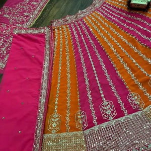 Hermosa Ropa de Boda 4 metros acampanada Faux Georgette Lehenga Con Can-Can y Capas de Lona - Product Image 1