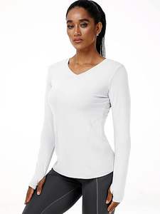 T-shirt de yoga coupe sèche à manches longues pour femme Design respirant à col en V avec motif solide personnalisable du nom de l'équipe - Product Image 4