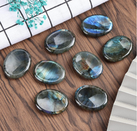 Pierre d'inquiétude de Labradorite Flashy pour les médiations Spiritual sept chakra Acheter chez Alif Crystal et Agate
