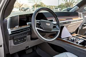 Cadillac Escalade 4WD Sport Platinum Usado 2025 - Product Image 4