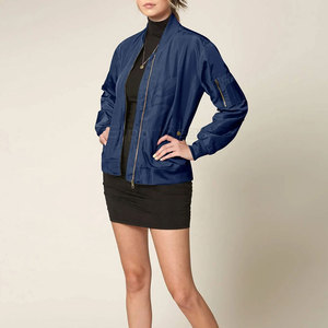 Chaqueta de bombardero de calidad con tela duradera y costuras limpias Chaqueta de bombardero clásica con ajuste cómodo - Product Image 6