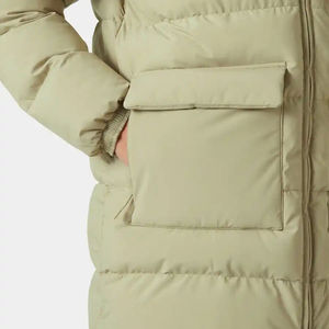 Parka en duvet Ellie, légère et matelassée, de haute qualité, avec capuche réglable et veste en duvet d'hiver matelassée à bulles pour femmes, OEM - Product Image 2