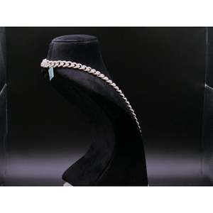 Collier de fiançailles lumineux en moissanite plaqué argent, chaîne cubaine ronde entièrement pavée en acier inoxydable de qualité supérieure, épaisse et résistante - Product Image 1