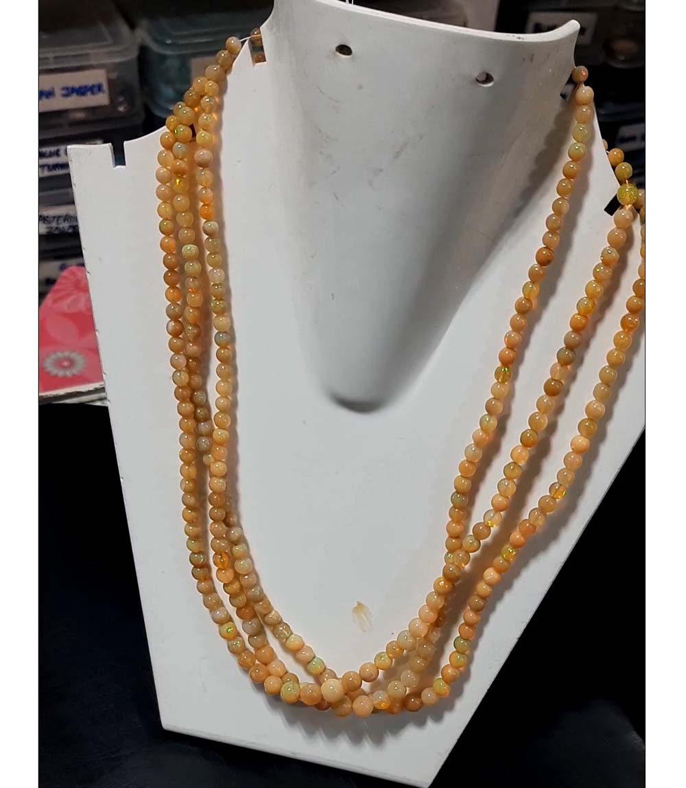 เช่นเดียวกับภาพ