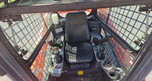 Chargeuse compacte KUBOTA SVL75-2 avec cabine EROPS, chauffage et climatisation, écran avancé avec caméra, hydraulique auxiliaire à haut débit, chargeuse sur chenilles - Product Image 6