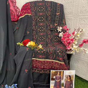 Élégant Shalwar Kameez ethnique en soie Georgette de renard lourd avec broderie Jari, détails de séquence et doublure Santoon - Product Image 1