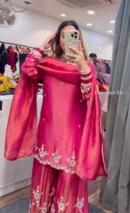 Traje de Verano Holgado Estilo Vintage con Bordado Floral y Lentejuelas, Cintura Natural, Cuello en V, Largo hasta la Rodilla - Product Image 5