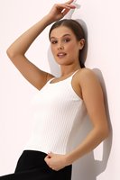 Camiseta sin mangas de punto con cuello Halter para mujer de moda diseñada para el verano Hecho de tejido de punto ligero y transpirable sin mangas