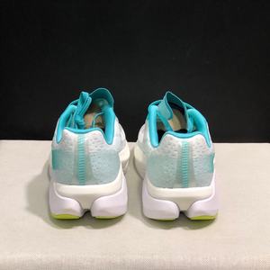 รองเท้าวิ่งกีฬาดีไซน์เนอร์ น้ำหนักเบา ระบายอากาศได้ดี พื้นหนา คาร์บอน แฟชั่นลำลอง เดินเล่นกลางแจ้ง สไตล์ทันสมัย - Product Image 2