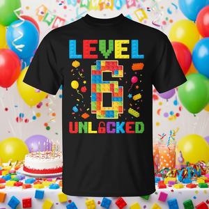 T-shirt Premium Promozionale per Bambino di 6 Anni - Edizione Sbloccata Livello 6 Master Builder Blocks - Product Image 3