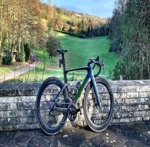 Vélo de route en carbone GOOD Foil Rc Pro FOIL Disc HMX, caractéristiques avancées, performances élevées, livraison mondiale - Product Image 1