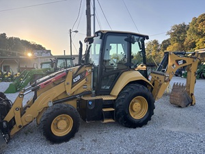 Chargeuse-pelleteuse Caterpillar CAT420F d'occasion de haute qualité, moteur CAT, modèle 2024, capacité de charge nominale de 7 tonnes, pompe à engrenages haute efficacité - Product Image 3