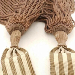 Ceinture en soie de velours rouge OEM avec glands Accessoires d'uniforme pour officiers civils Bandes de taille en laine ou en acrylique de qualité supérieure - Product Image 5