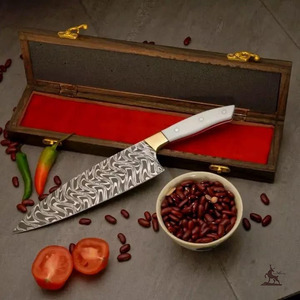 Couteau de chef de cuisine en acier inoxydable fait à la main en acier inoxydable plume gravure cadeau d'anniversaire pour elle - Product Image 3