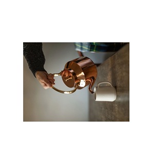 Tetera de cobre hecha a mano para hervir agua rápidamente con paredes de metal gruesas y mango de agarre cómodo - Product Image 2