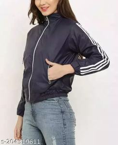 บริการ OEM เสื้อแจ็คเก็ตบอมเบอร์แบบวาร์ซิตี้สำหรับผู้หญิง คุณภาพสูง แบบสั่งทำพิเศษ สำหรับฤดูหนาว ปักลาย กระเป๋าแบบนักบิน ผ้าแคนวาส สไตล์ไฮสตรีท จัดส่งรวดเร็ว - Product Image 3