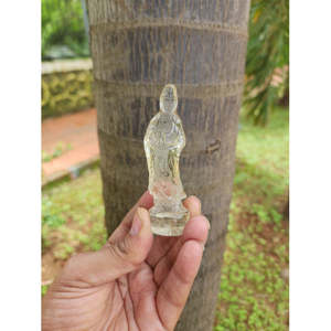 Statue de Kwan Yin sculptée en Citrine : Un mélange divin de compassion, de confiance et d'énergie abondante pour votre espace sacré - Product Image 6