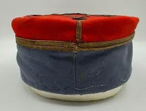 Chapeau français gris chic avec feutre doux et élégance intemporelle Nouveau Kepi français rouge de la plus haute qualité - Product Image 4