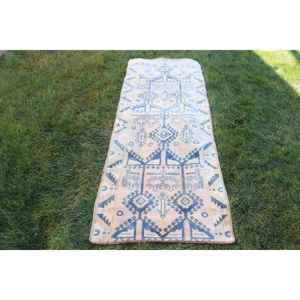 Tapis de 2,5 x 6,6 pieds, tapis turc vintage, tapis oriental en laine bleu et blanc - Product Image 1