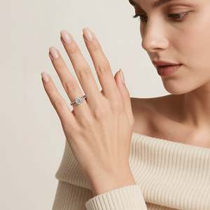Bague de promesse Jeulia en platine 14K plaqué rhodium, à tige fendue personnalisée, avec pierre de naissance et coupe ronde - Product Image 5