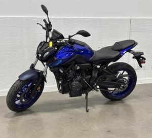 Moto sportive de haute performance, neuve, modèle 2024, MT-07, 689 cm³, 2 cylindres, Naked Street Motorcycle, boîte manuelle 6 vitesses, à vendre - Product Image 1