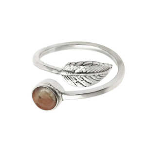 Bague en argent sterling 925 de style bohème avec pierre précieuse en rhodochrosite de coupe ronde brillante, finition lisse, sertie de bézel, bijoux bohème raffinés - Product Image 1