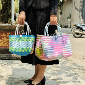 Sac de courses en plastique fait main léger et durable - Product Image 5