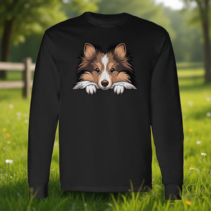 Simpatica maglietta a maniche lunghe con cucciolo di Shetland Sheepdog che fa capolino, regalo promozionale per gli amanti dei cani - Product Image 3