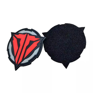 Parches de goma 3D de PVC personalizados al por mayor con logotipo de Velcra nuevos parches de goma personalizados duraderos para bolsas y prendas de vestir - Product Image 2