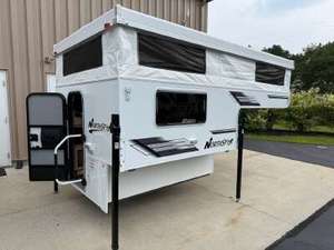 Lujo Camping Car Pop up Camper Slide on Truck Campers - Product Image 6