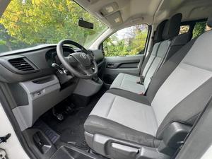 2019 À YOTA PROACE (VERSO)1,5,-I-D-4D D'OCCASION 88KW NUMÉRO DE VÉHICULE 120HP 4 CYLINDRES 9 PLACES TRANSMISSION AUTOMATIQUE - Product Image 2