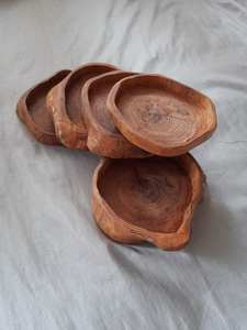 Plateau en bois facetté à prix de gros, plateau géométrique sculpté, plateau rustique pour servir, plat à collation à vendre - Product Image 3