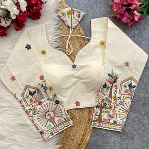 Hermosa Blusa de algodón con cuello en V PURE KHADI estilo formal de verano con blusa bordada de hilo múltiple de algodón Khadi Handloom - Product Image 1