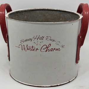 Yule Haven Maceta para exteriores con aspecto de metal Vintage para sostener flores de Navidad y pinos en maceta en esquinas de jardín o porche - Product Image 5