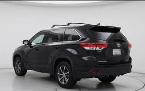 Démarrage sans clé, Toyota Highlander XLE 2019 d'occasion, couleur extérieure noire, moteur à essence, transmission intégrale - Product Image 5