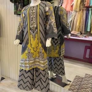 El diseñador paquistaní más vendido bordado Kurtis / Ladies bordado Kurtis/Kurtis para mujeres en la India y Pakistán - Product Image 2