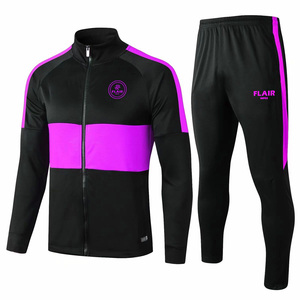 Maillot de football rétro de haute qualité pour hommes, ensemble de sports d'hiver avec nom et logo personnalisables imprimés - Product Image 6