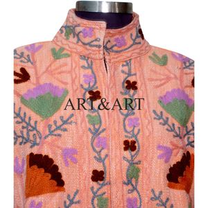 Veste matelassée Suzani TNT 100% pour femmes, faite à la main, longue, brodée, rembourrage en coton, design tricoté respirant, version courte - Product Image 3