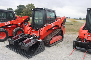 NUEVA Minicargadora de Dirección Deslizante Cerrada KIOTI TL750 Flow Plus de 74 HP, Maquinaria para Construcción y Edificación, Maquinaria para Movimiento de Tierras, Minicargadoras - Product Image 2