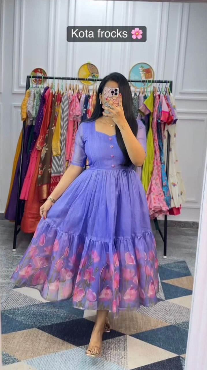 สีน้ำเงิน