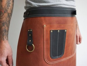High Quality Custom Logo Printed Genuine <b>Leather</b> Bib Handmade Heat Resistance Kitchen Tool Bottle Waist for Salon Barbeque Work - Product Image 3
