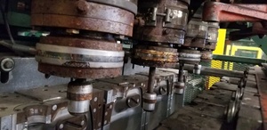 Machine de moulage par soufflage U-n-i-l-o-y 3-5-0-R-2-V-2 en parfait état de fonctionnement, prête à la vente maintenant. Achetez et utilisez immédiatement. - Product Image 2