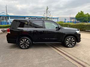 โตโยต้า แลนด์ครุยเซอร์ ปี 2022 พวงมาลัยขวา SUV เทอร์โบ เกียร์ออโต้ ไมล์ 25001-50000 ไมล์ หลังคาพาโนรามิก เบาะหนัง สภาพดีเยี่ยม ขาย - Product Image 5