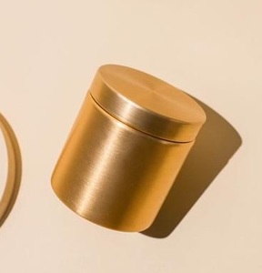 Pot à bougie en métal offrant un look contemporain élégant avec une construction durable, parfait pour les arrangements de bougies modernes - Product Image 3